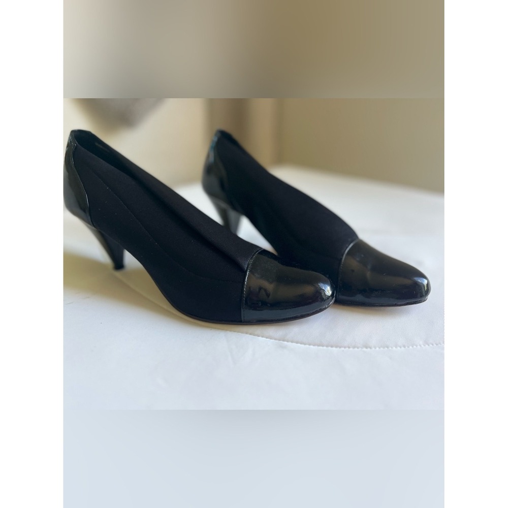 Dezario Classic Black Cap-Toe Mid Heel Pumps - Women's size 6.5